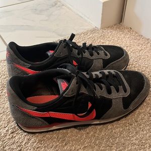 Nike, low top